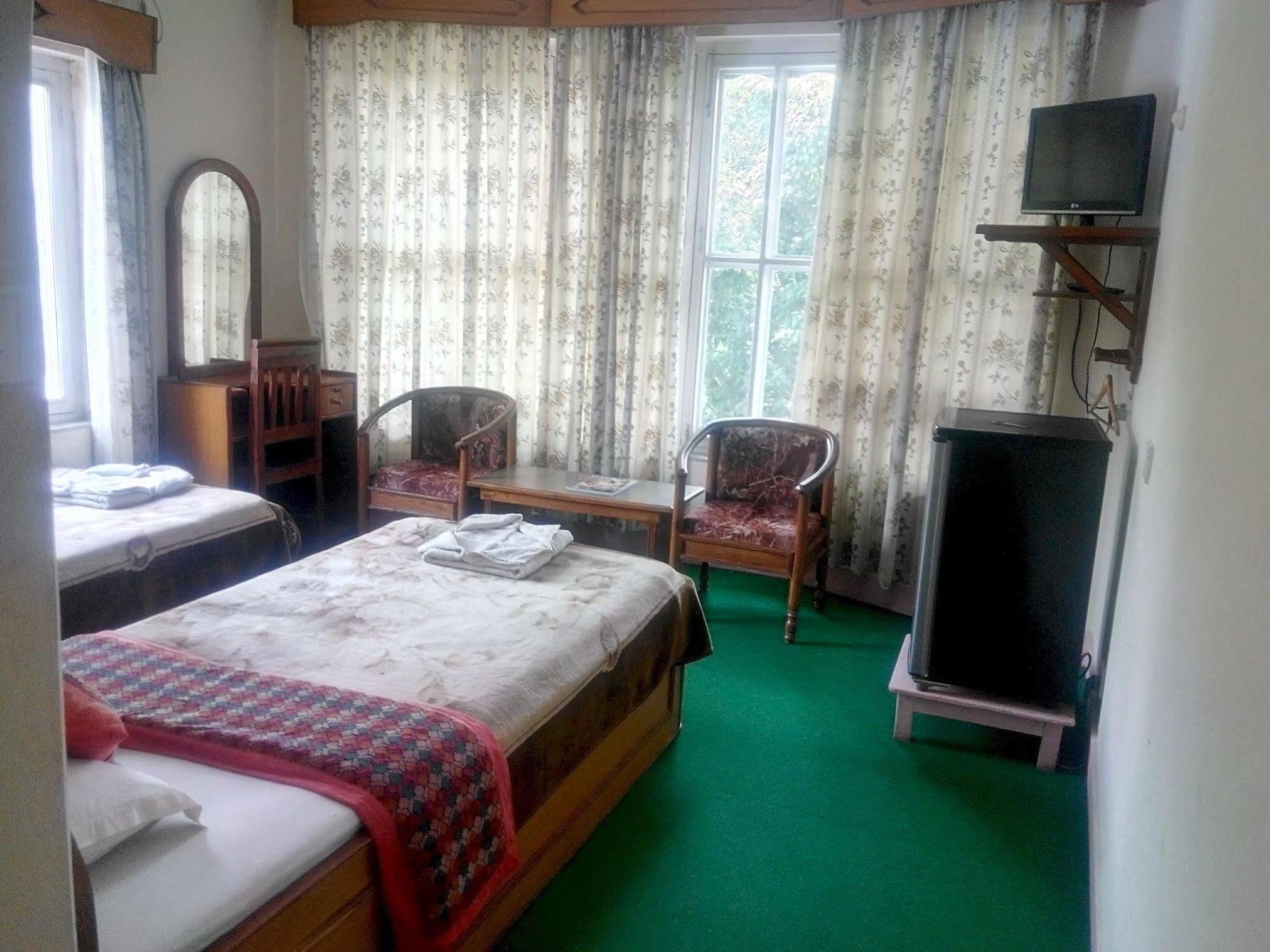 Green Tara Hotel Pokhara Exterior photo